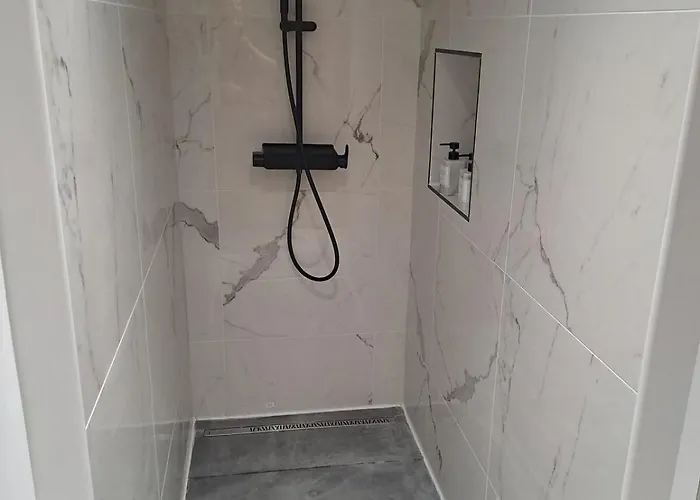 Be Zen O Bizet Sauna Fauteuil Massant Jardin Le Bizet